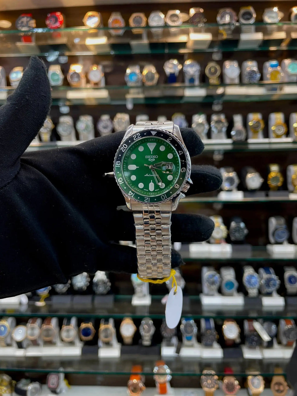 Seiko gmt  now in under budget for mens silver