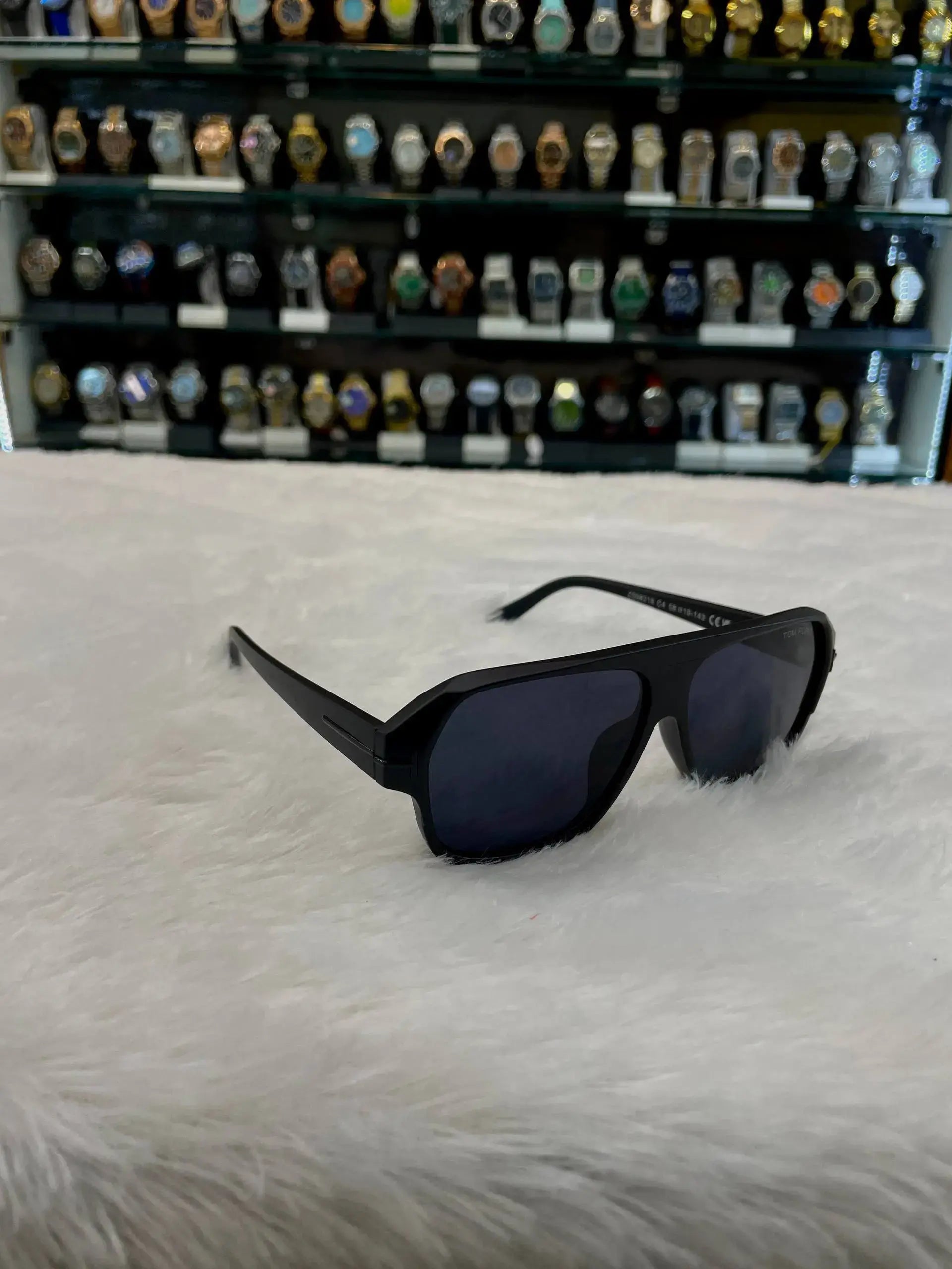 Tom Ford logo sunglasses for men in master piece