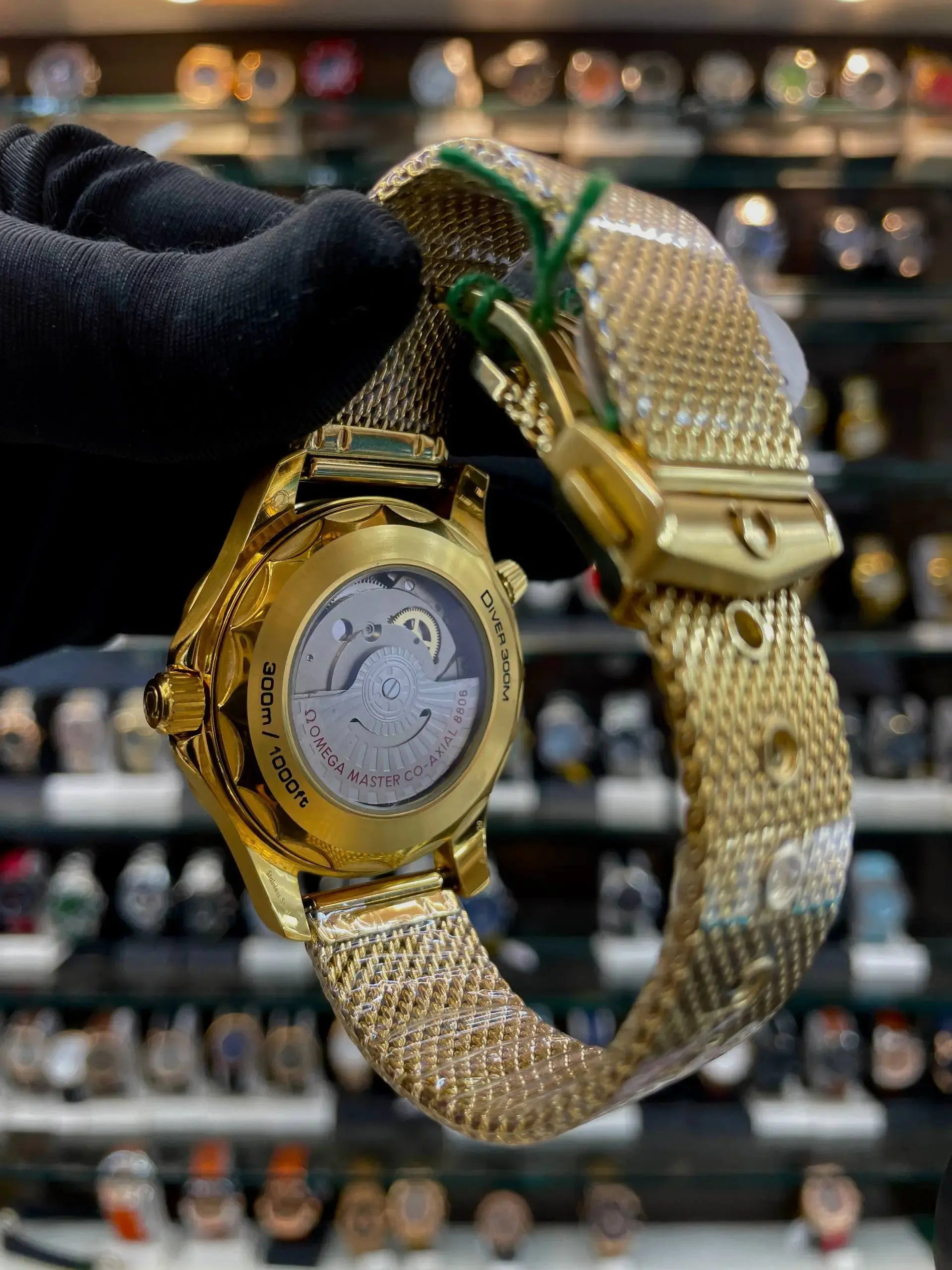 Omega seamaster jamesbond in master piece gold
