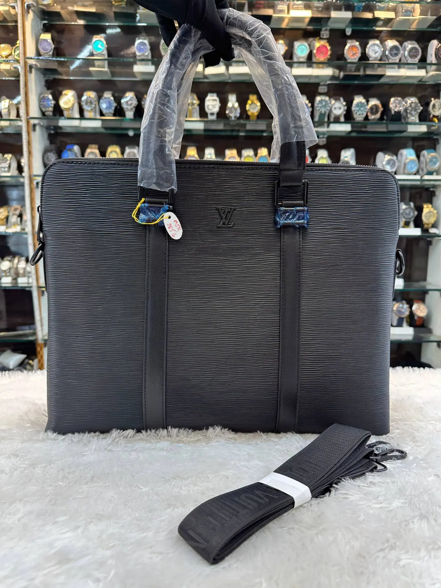 Louis vuitton (lv) laptop bag in heavy quality