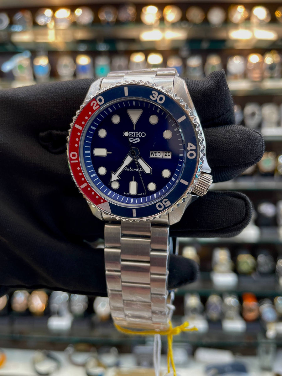 Seiko 5 Sports SRPD53K1 automatic watch in master piece