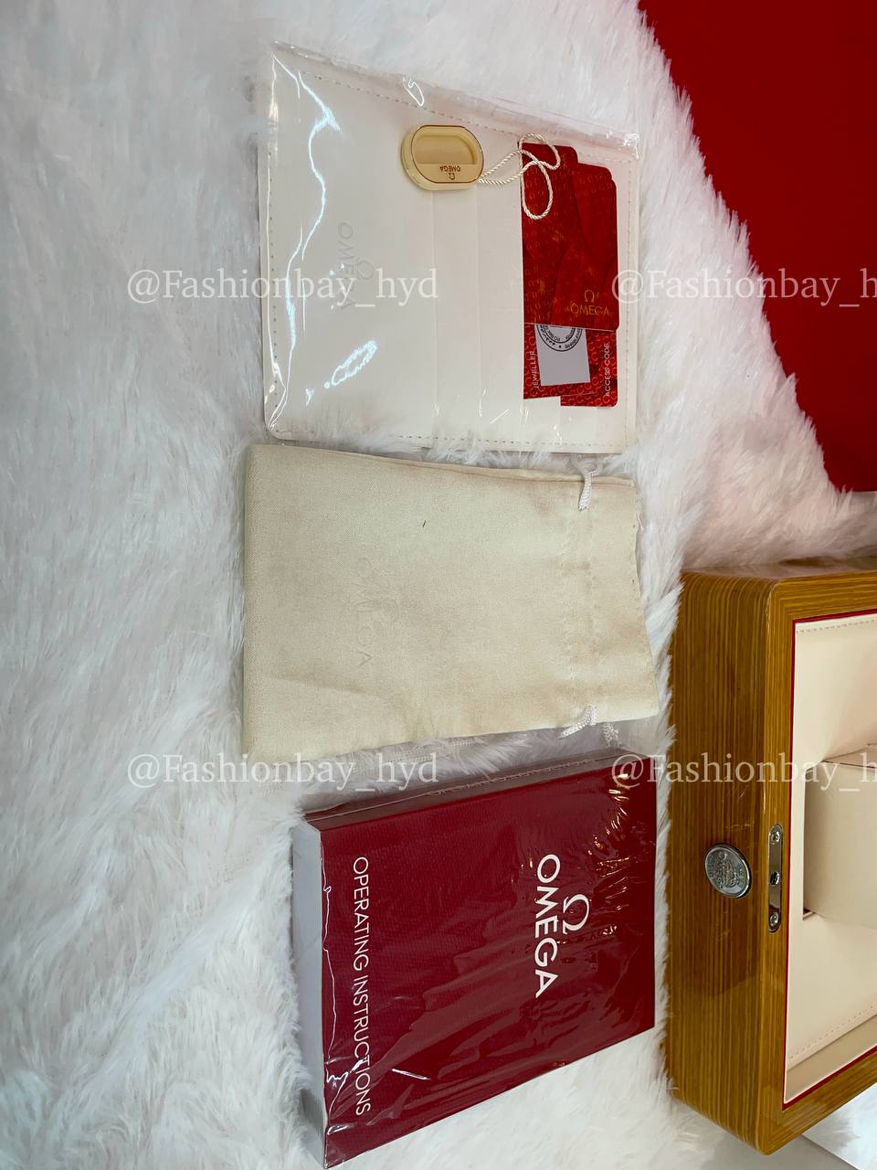 OMEGA OG WOODEN YELLOW BOX