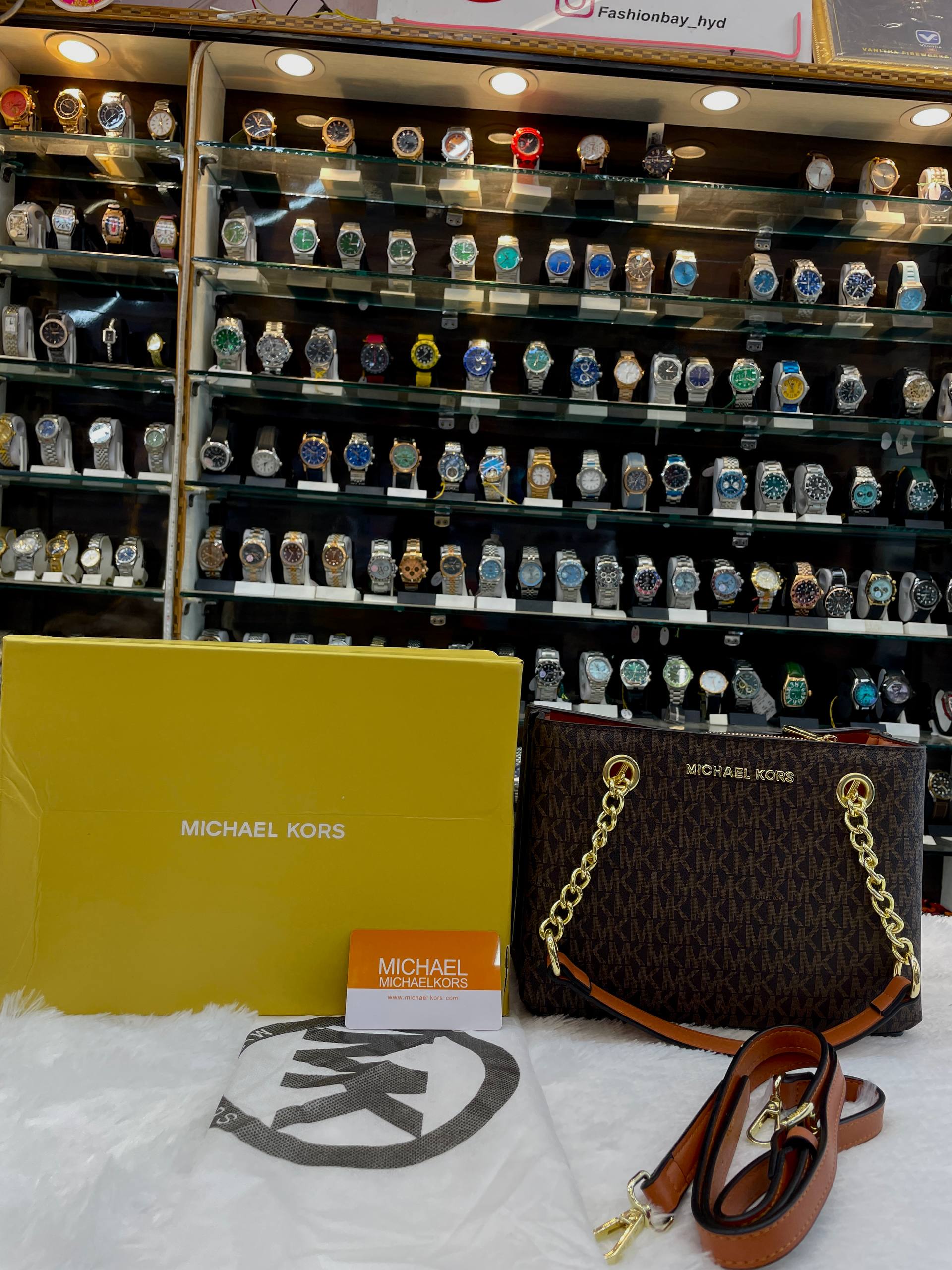 MICHAEL KORS MK TEAGAN SMALL SLING BAG 😁 FOR GIRLS BROWN