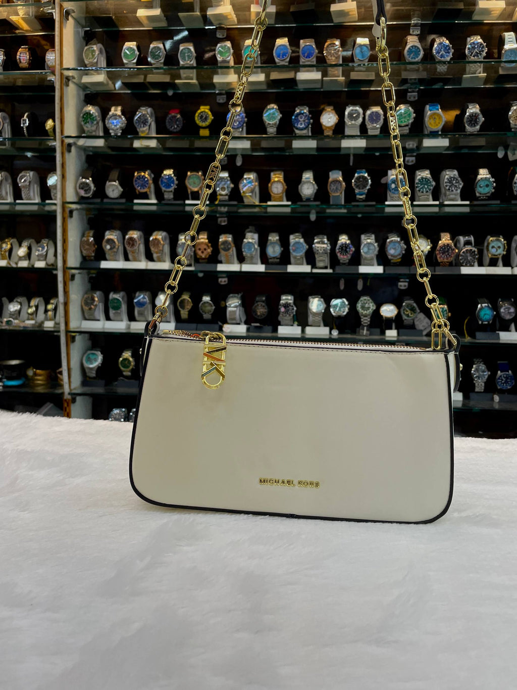 MICHAEL KORS EMPIRE MEDIUM CHAIN-LINK POCHETTE PREMIUM SLING BAG