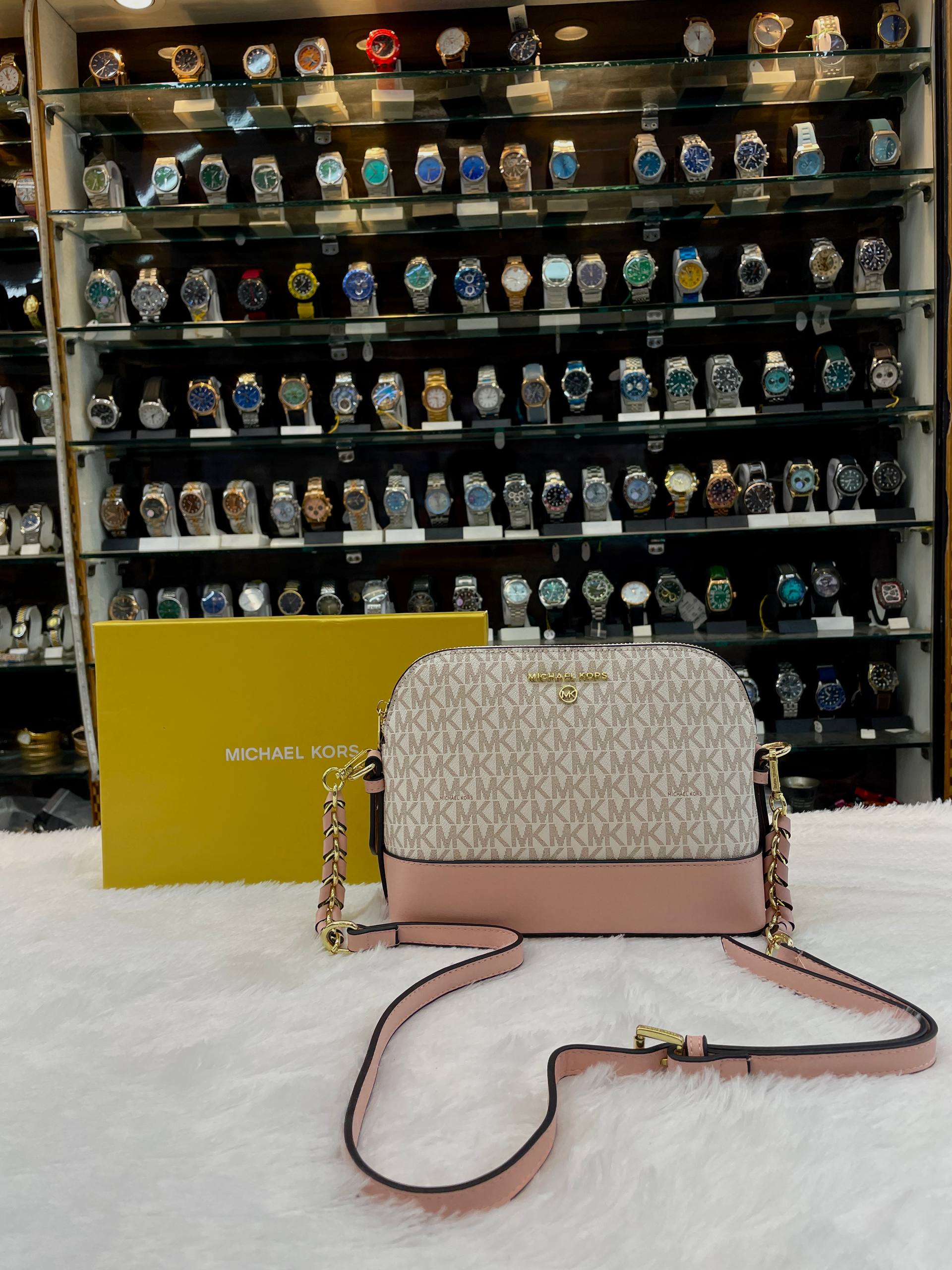 MICHAEL KORS MK JET SET CHARM DOME CROSSBODY BAG FOR GIRLS