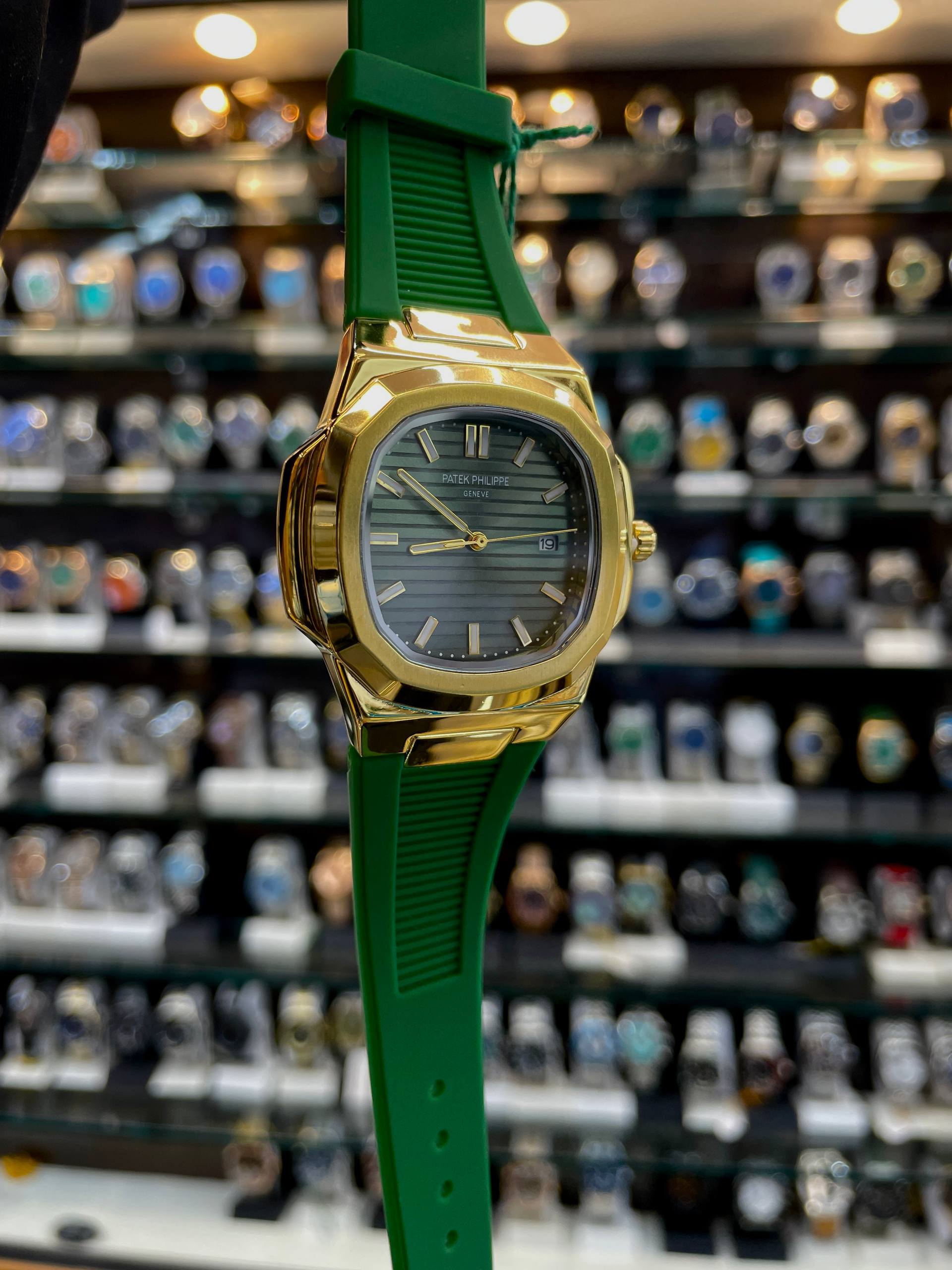 PATEK PHILIPPE NOW IN SLIM BODY FOR MENS GREEN