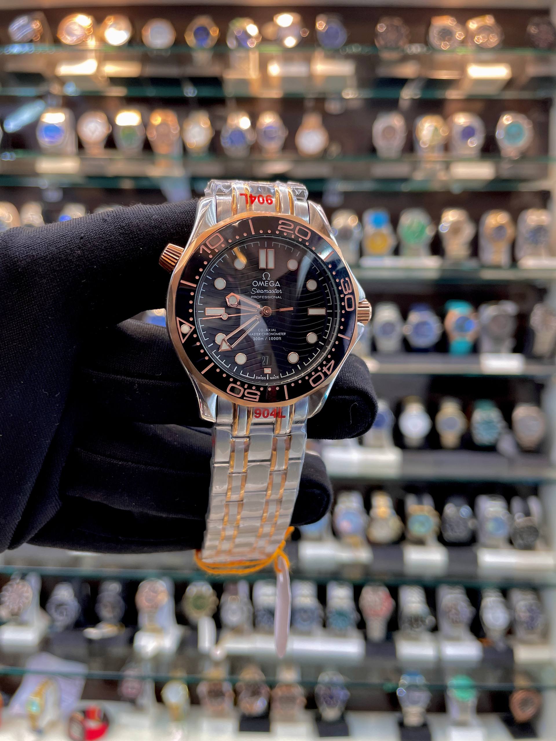 OMEGA SEAMASTER DIVER 300M, 42 MM IN MASTER PIECE 🤩 DUAL TONE 🥇 BLACK