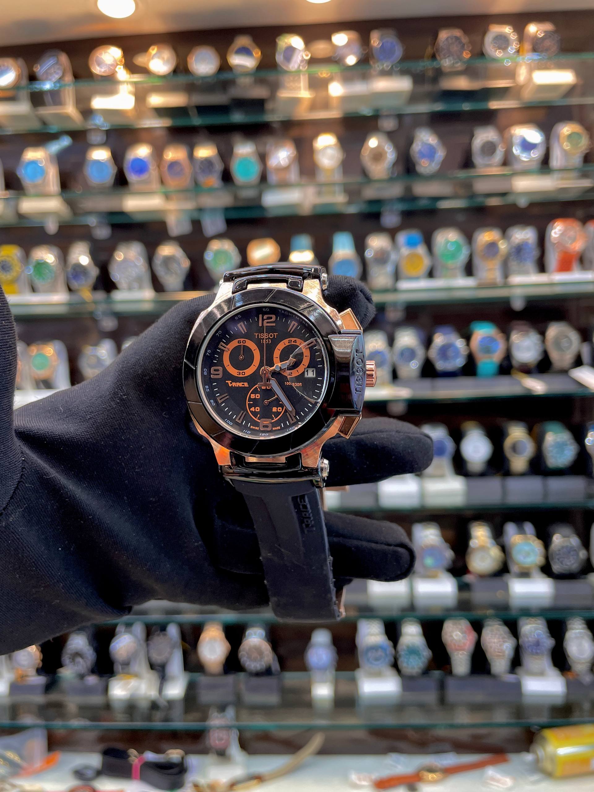 TISSOT T-RACE  IN UPDATED QUALITY 💯 FOR MENS BLACK 🖤