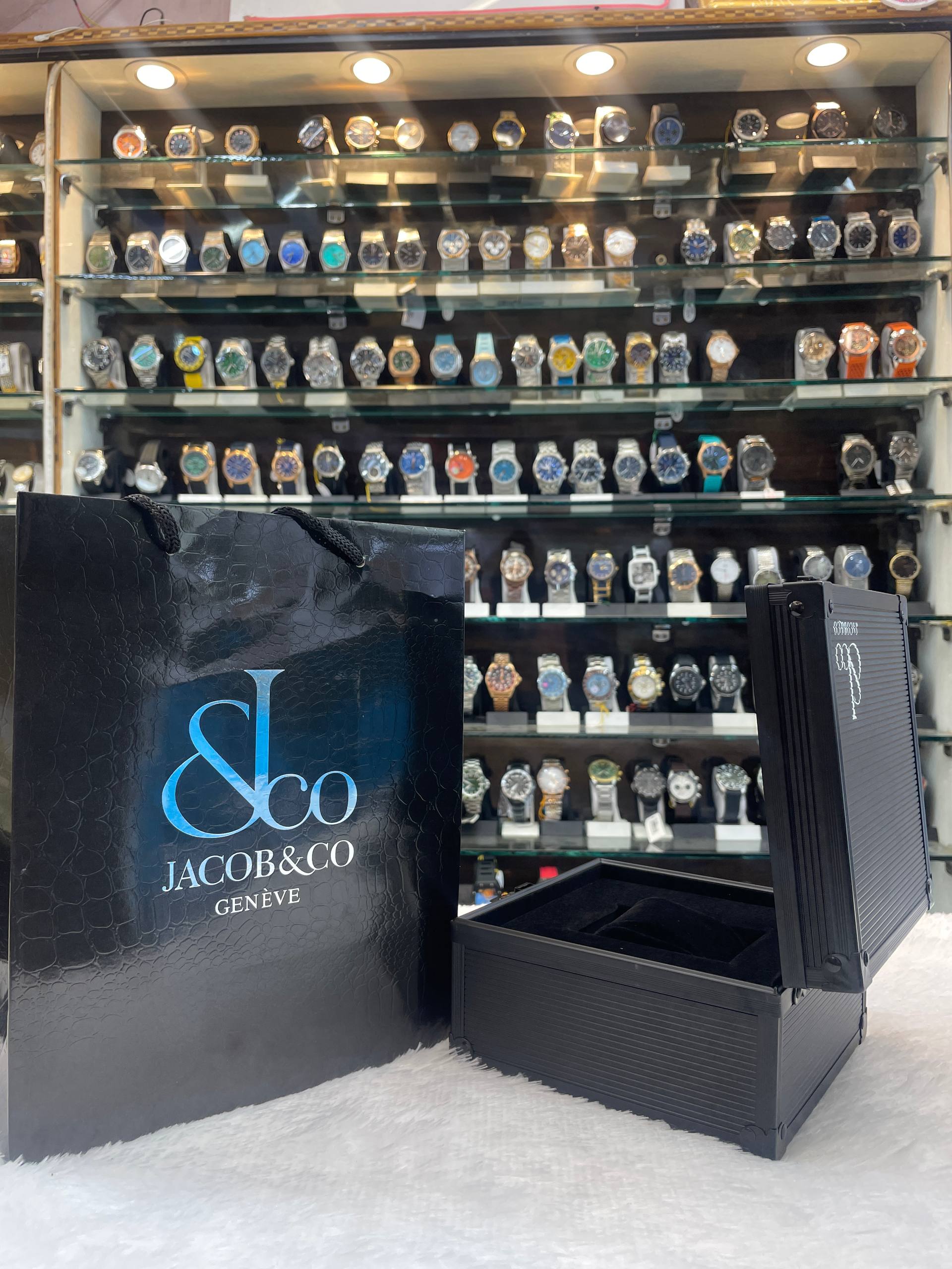 JACOB & CO METAL OG BOX ☑️