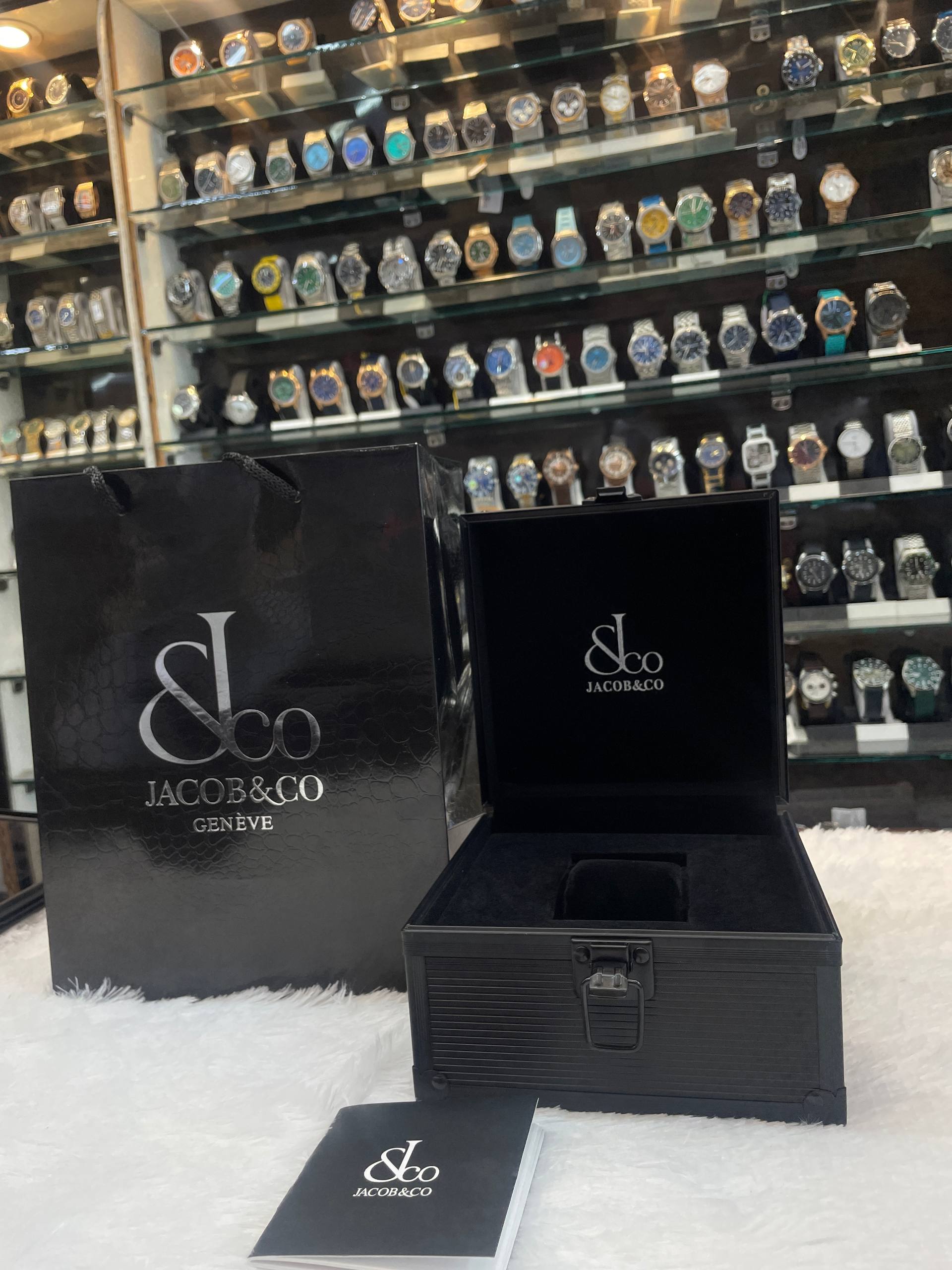 JACOB & CO METAL OG BOX ☑️