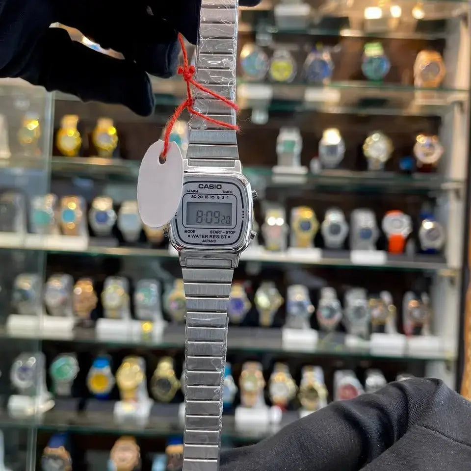 Casio vintage mini dial for girls