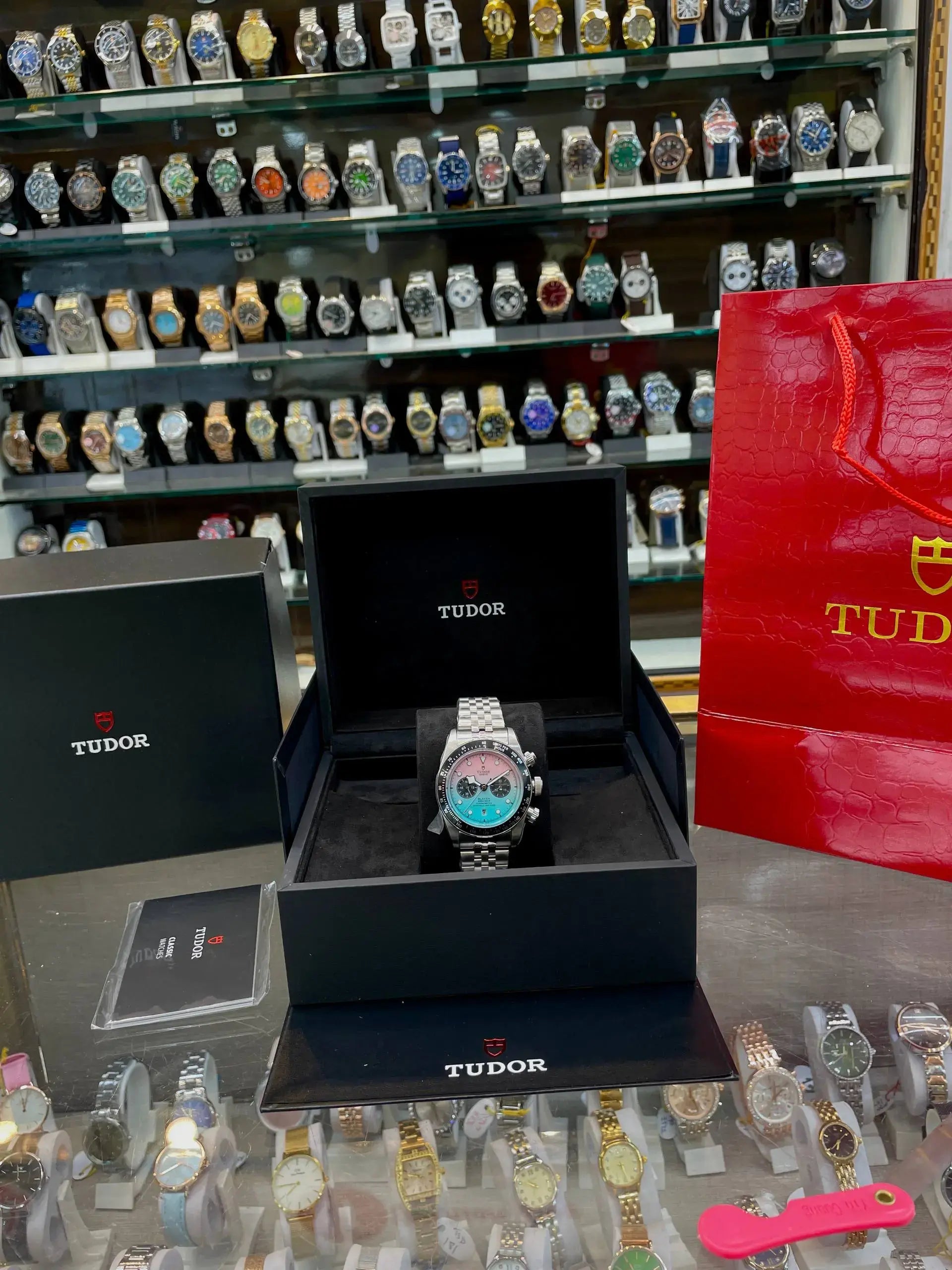 Tudor black bay blaken edition now in master piece for mens