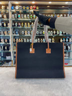 Burberry handbag for girls in heavy quality black tote