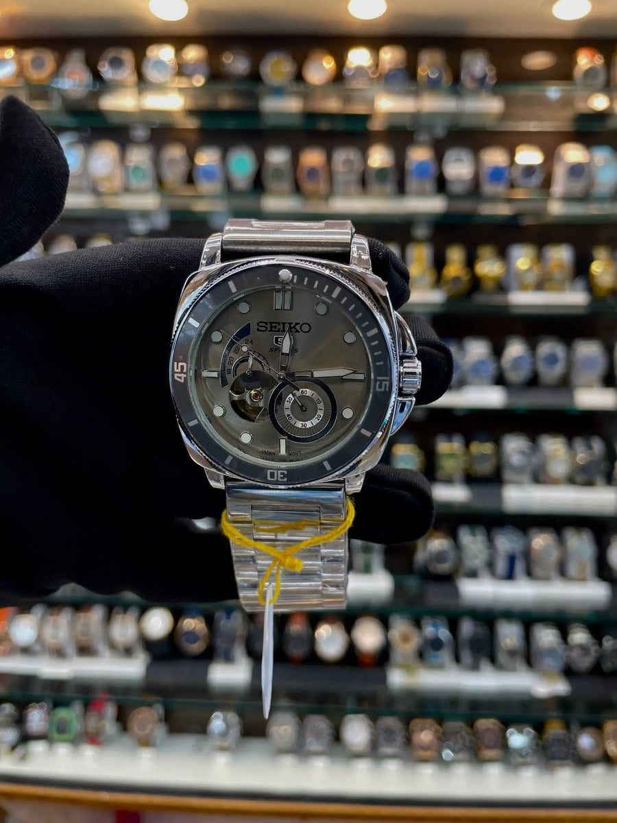 Seiko sports now in automatic machine for mens