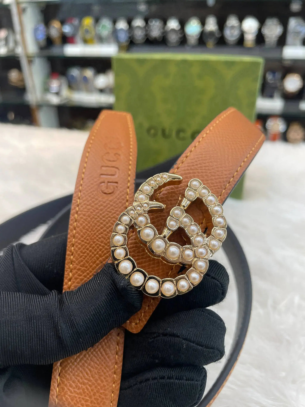 Gucci gg monogram pearl lock