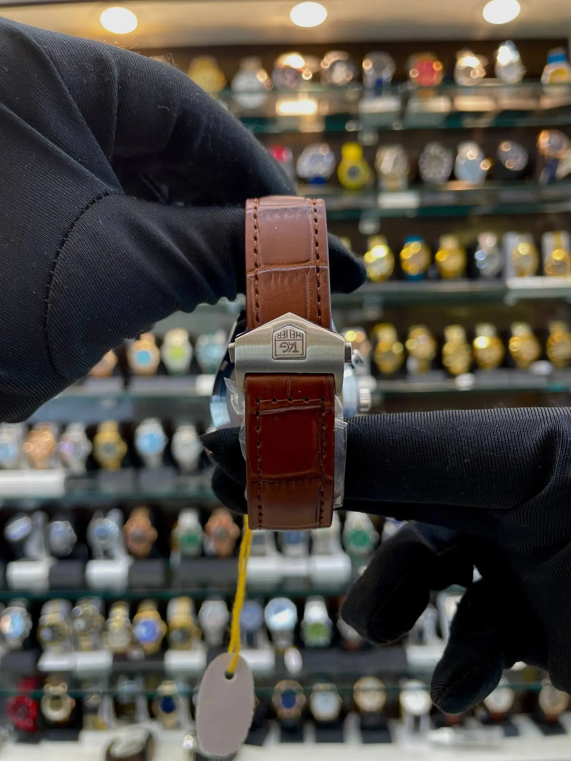 Tag heuer chrono in leather