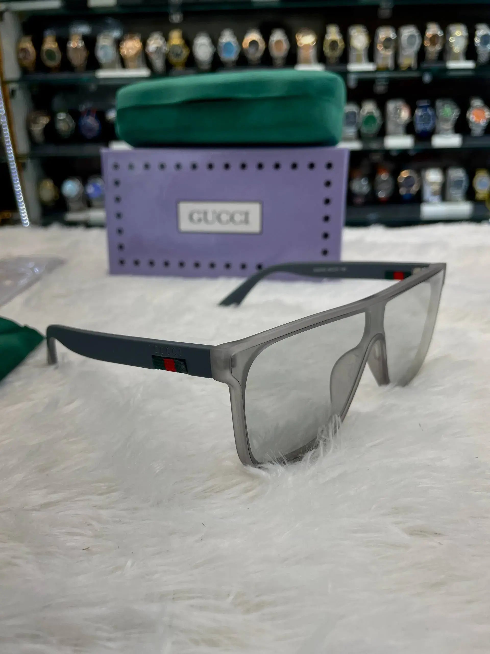 Gucci transparent frame for mens in master piece
