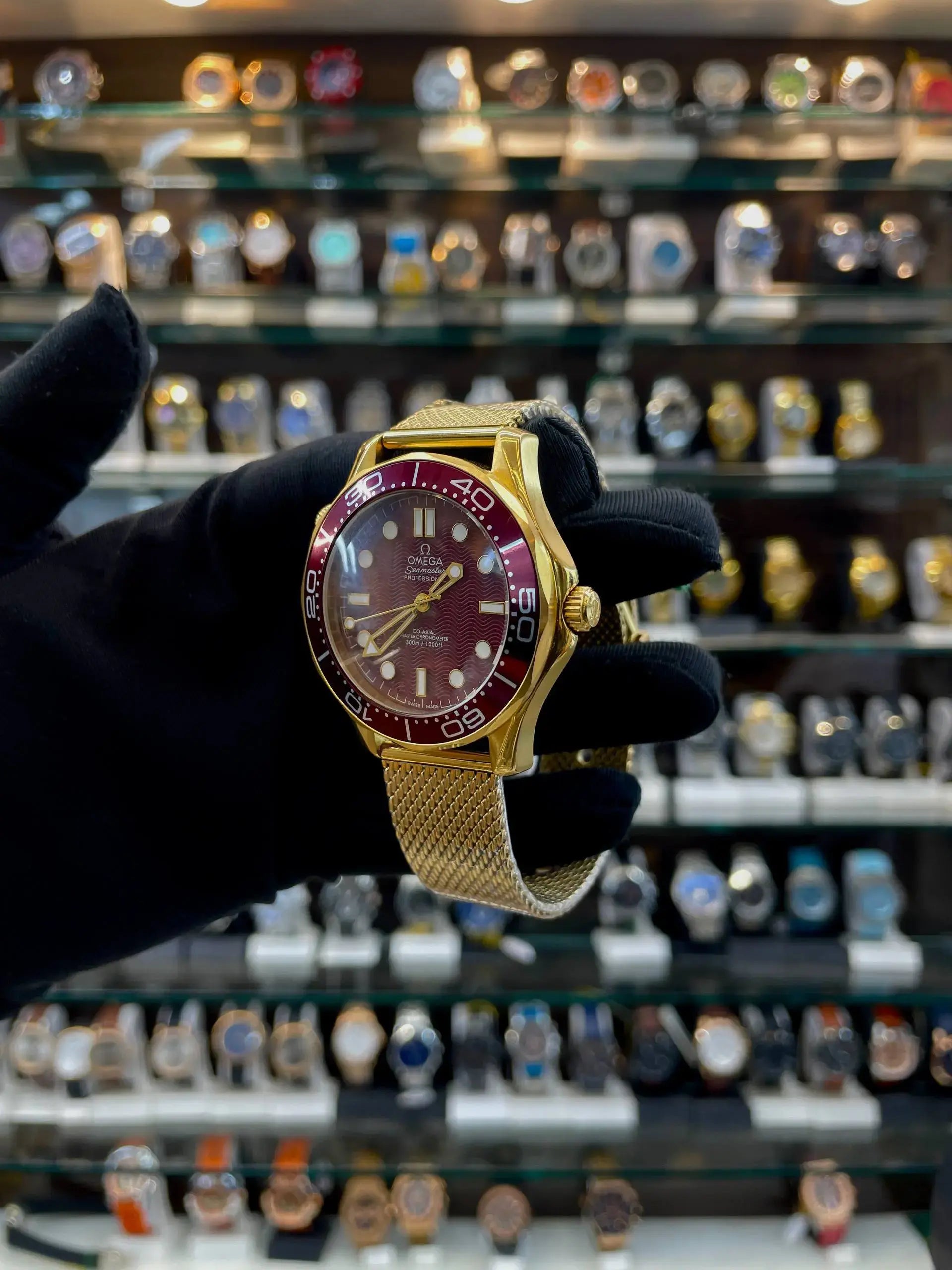 Omega seamaster jamesbond in master piece gold