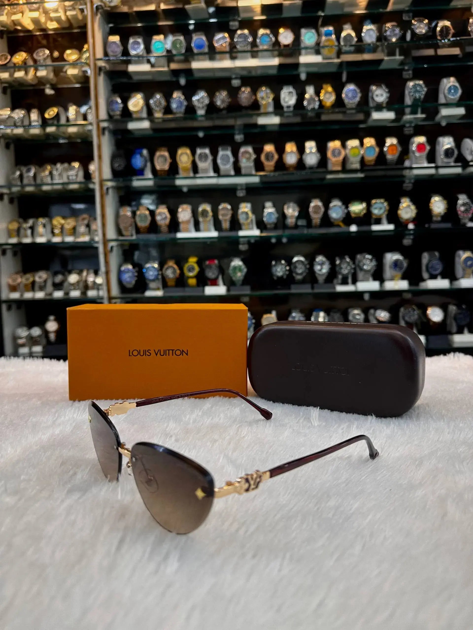 Louis vuitton (lv) in master piece for girls brown