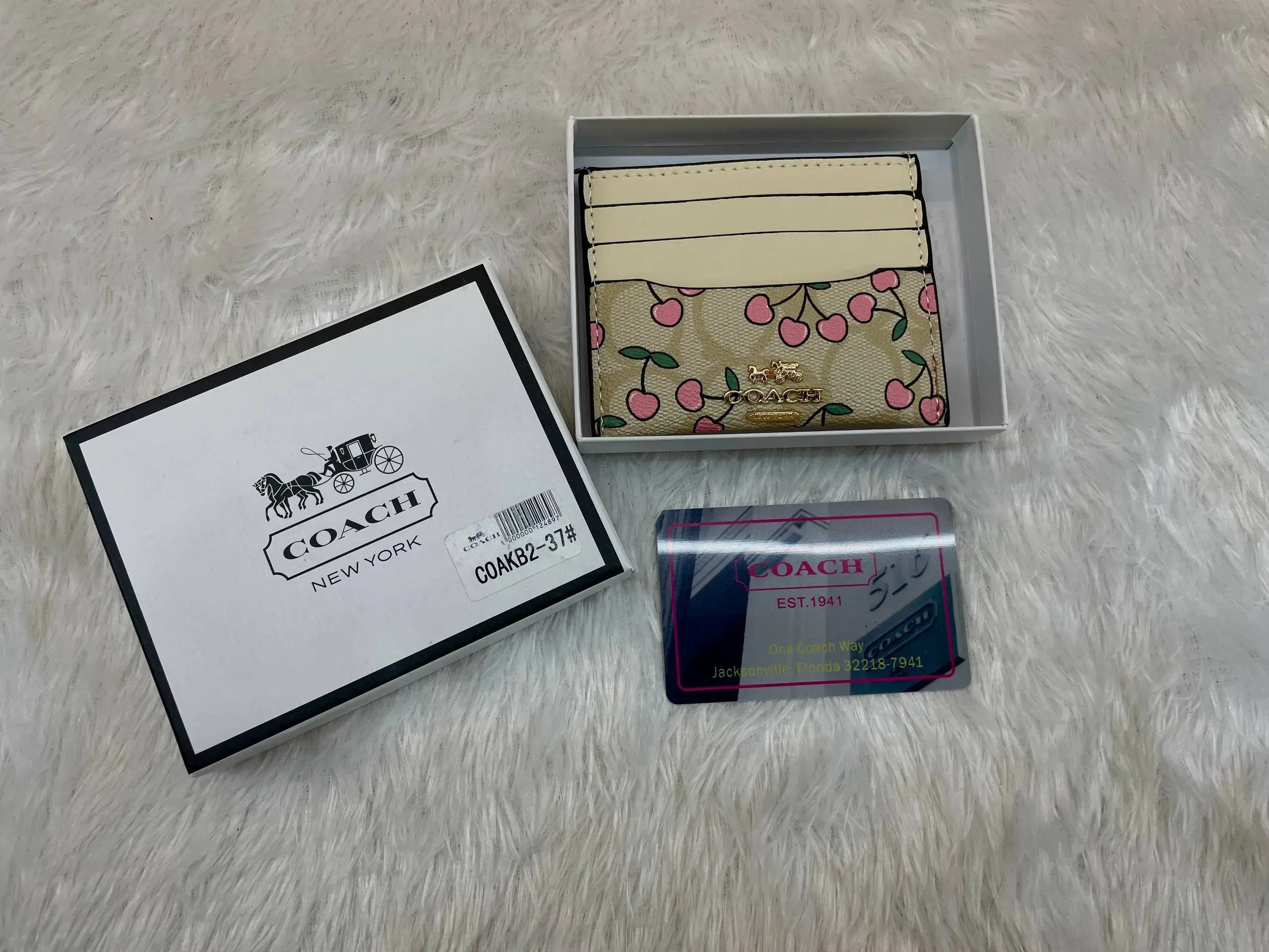 Coach card holder for girls cream body cherry