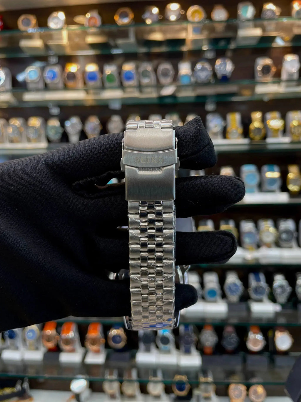 Seiko gmt now in under budget for mens silver in orange dial