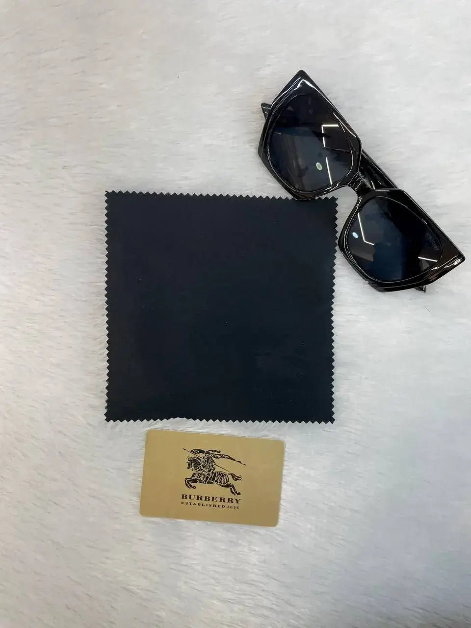 Burberry for girls black frame