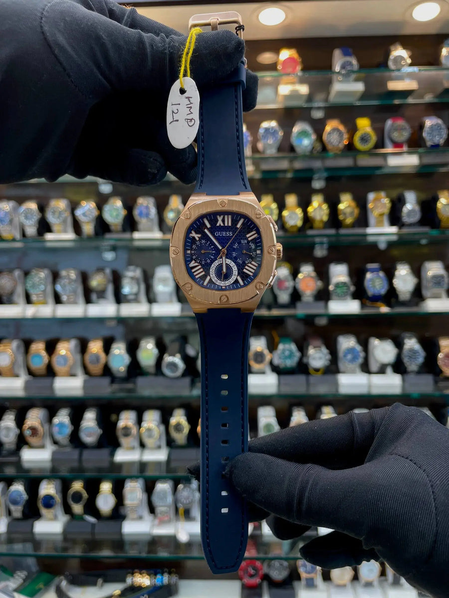 Guess headline watch for men in master piece