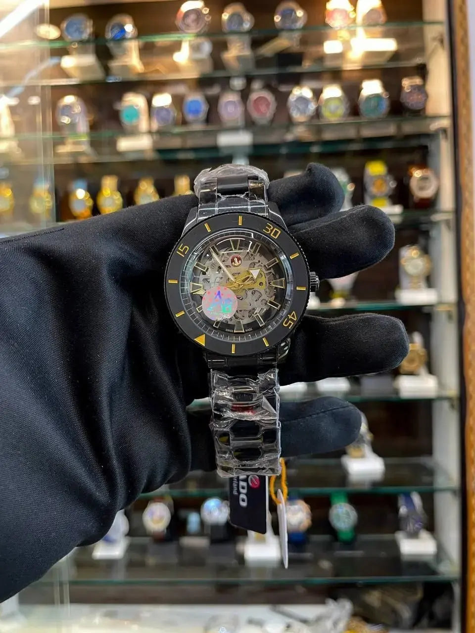 Rado captain Cook in master transparent black dial