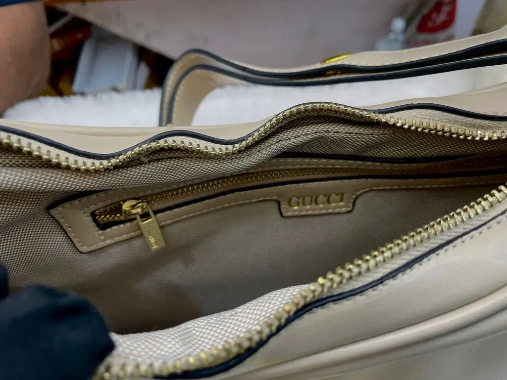 Gucci sling slide bag for girls gold zip