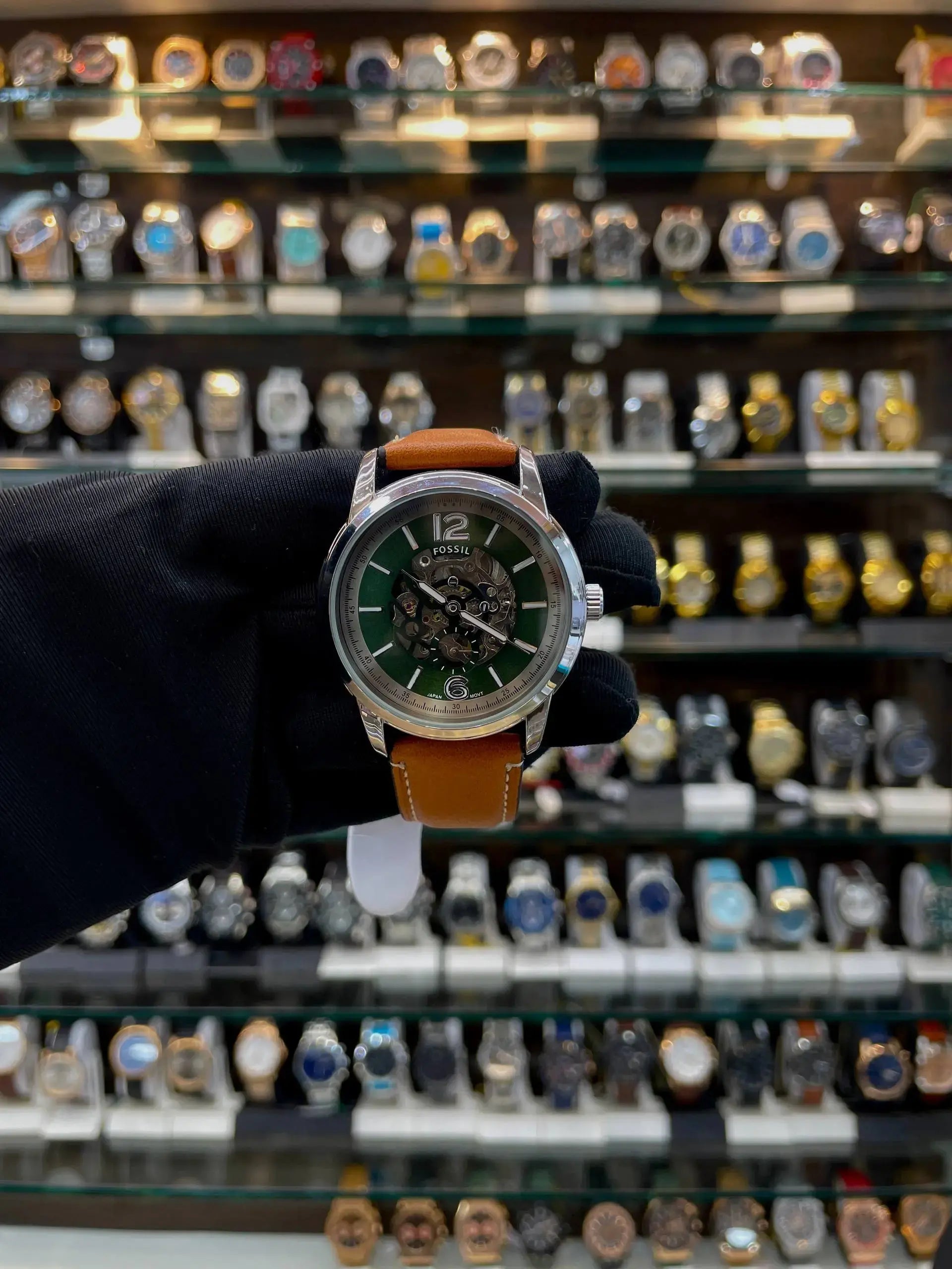 Fossil  automatic chrono working for mens in leather