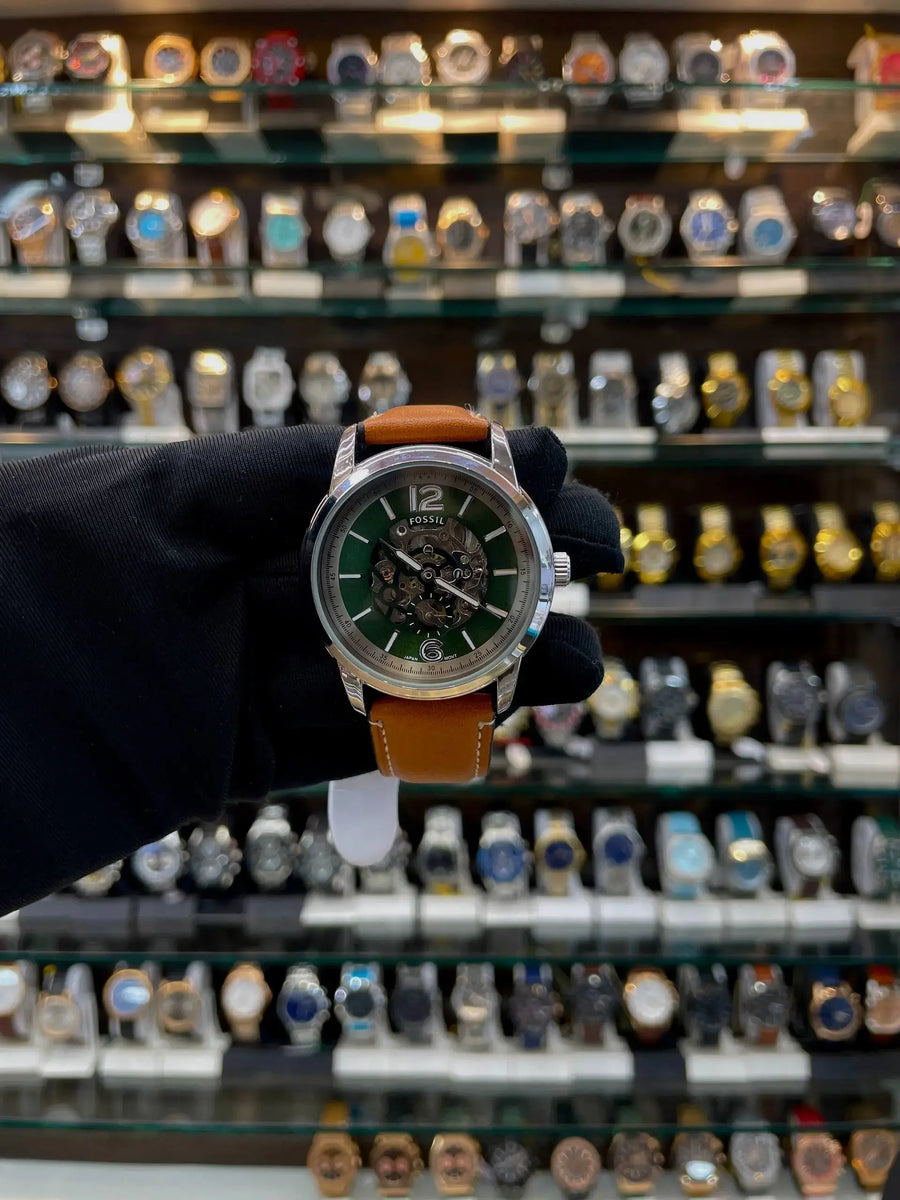 Fossil  automatic chrono working for mens in leather