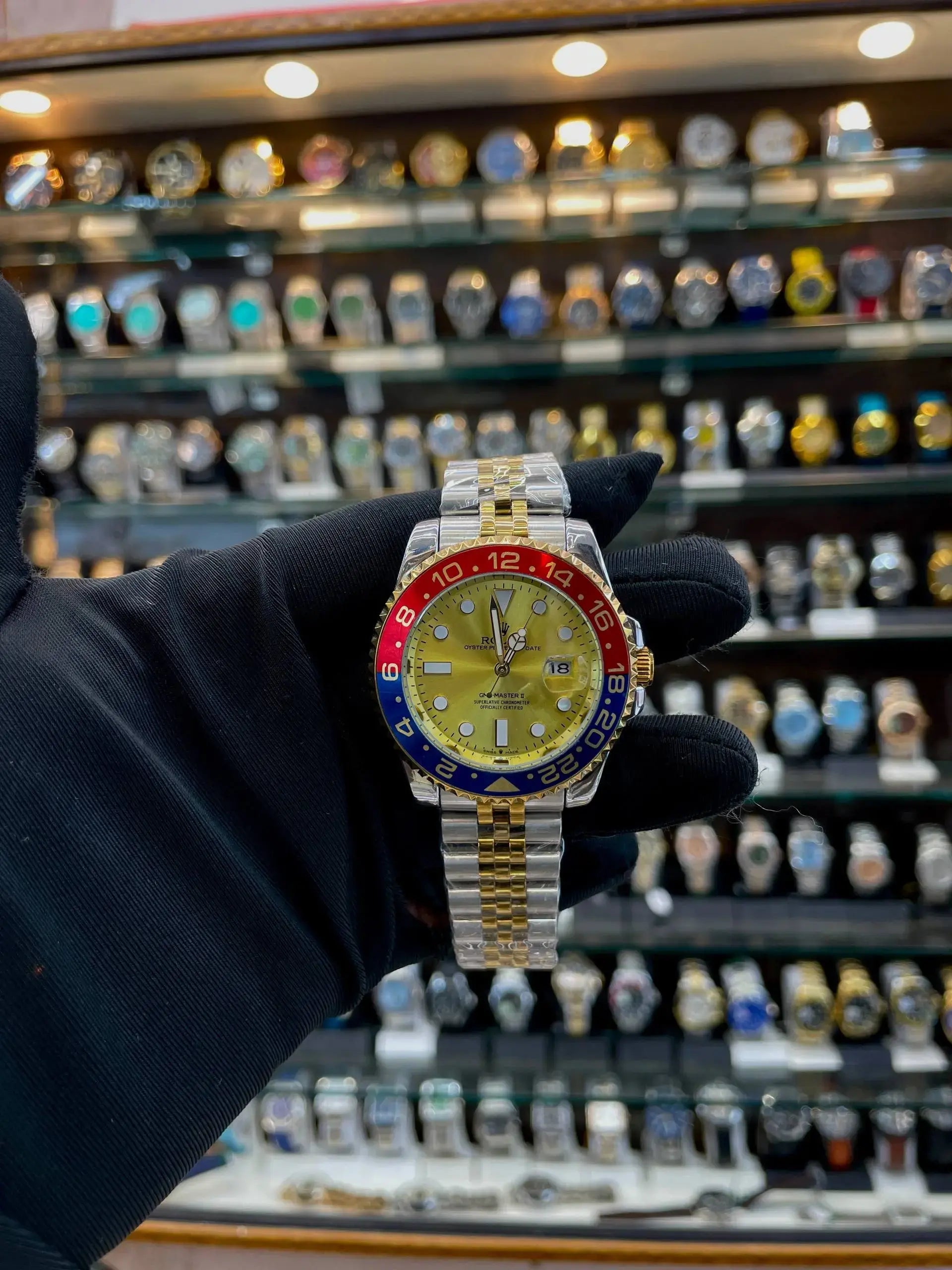 Rolex Oyster perpetual date submariner gold dial