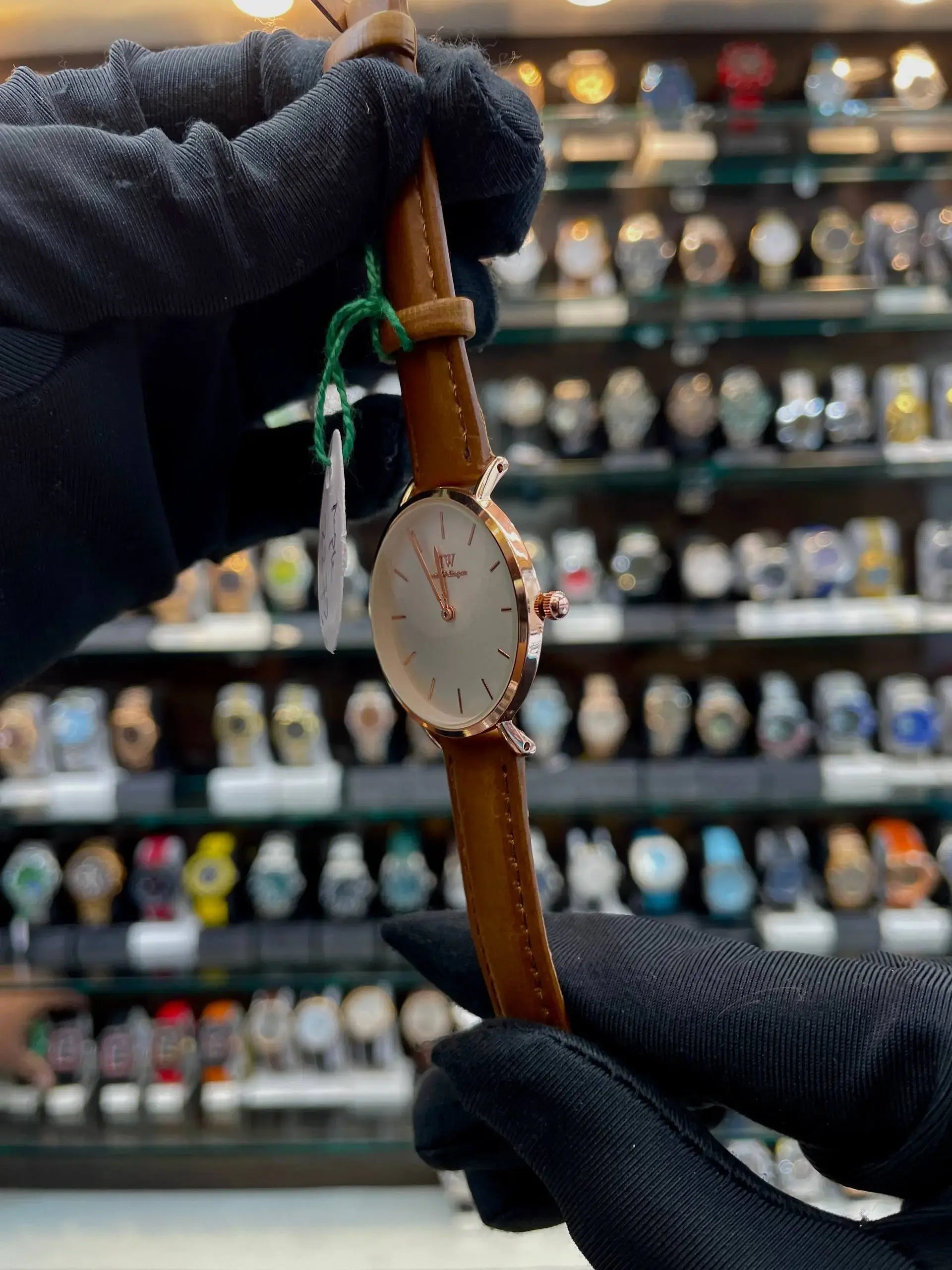 Daniel Wellington (dw) for girls in brown leather