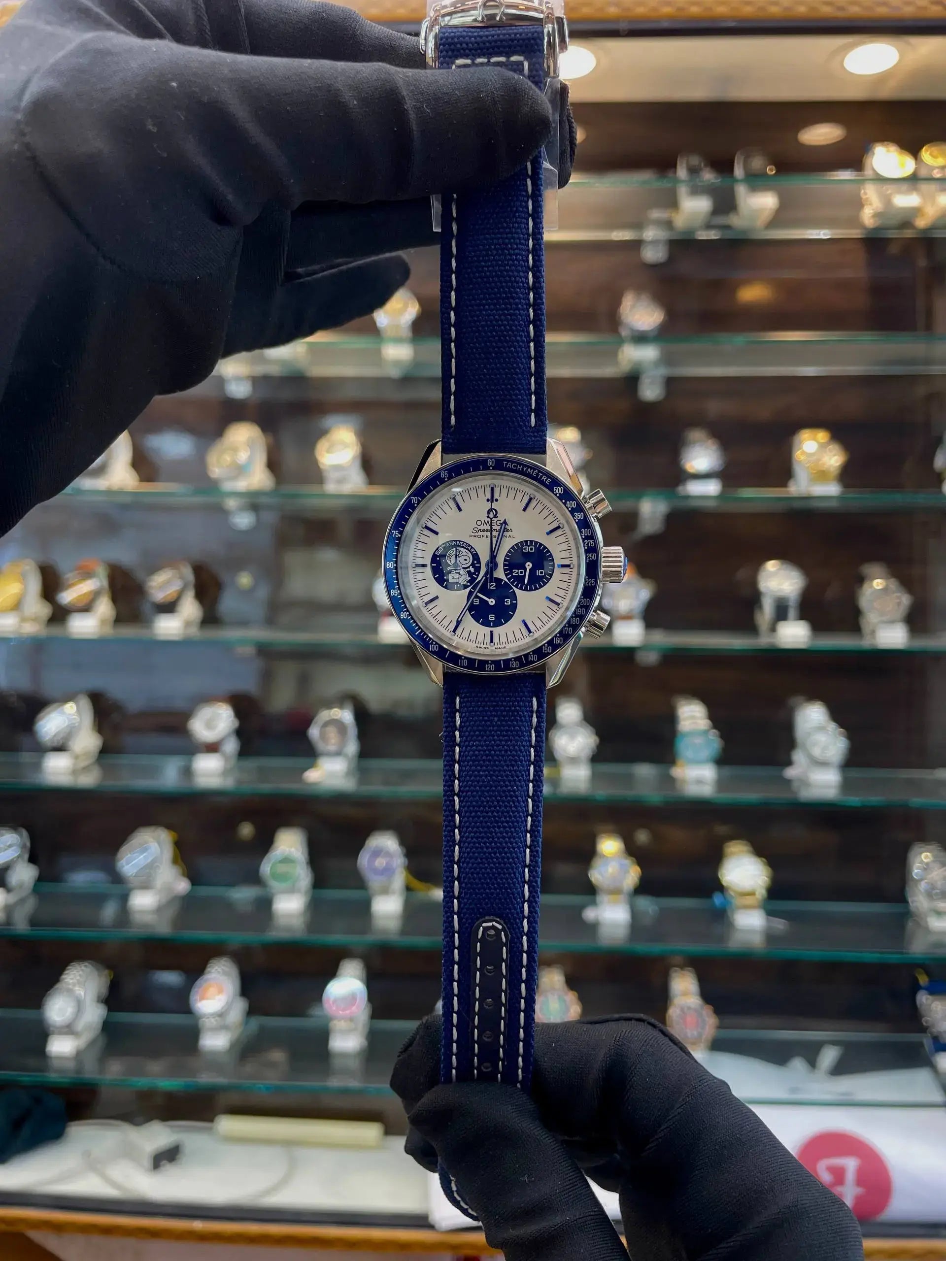 Omega speedmaster 50th anniversary silver snpooy award in master piece