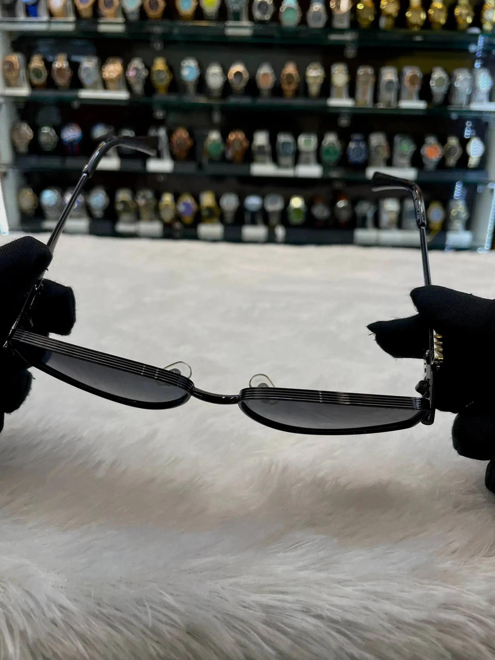 Loewe full black master piece for girls