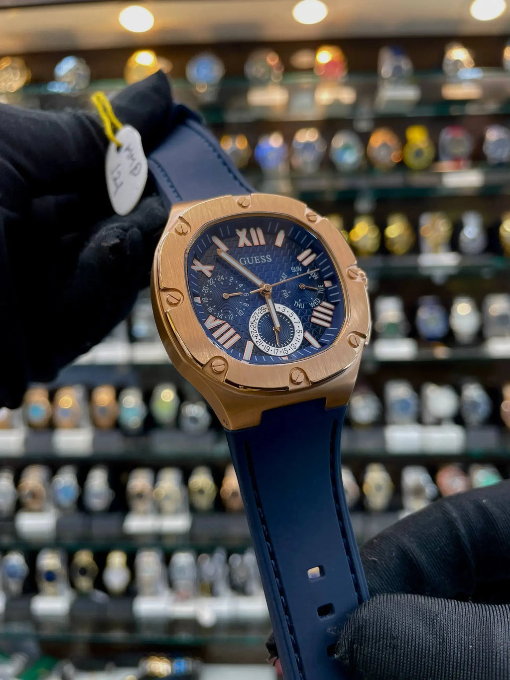 Guess headline watch for men in master piece
