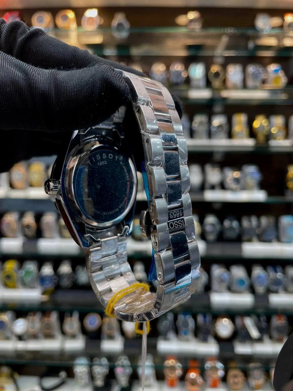 Tissot powermatic 80 silicium now in quartz in black