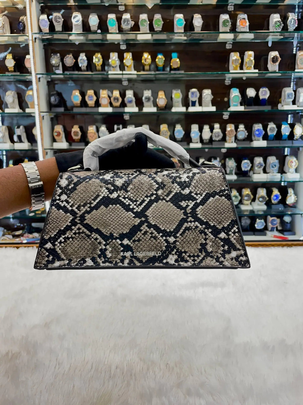 Karl lagerfield sling bag for girls cobra body