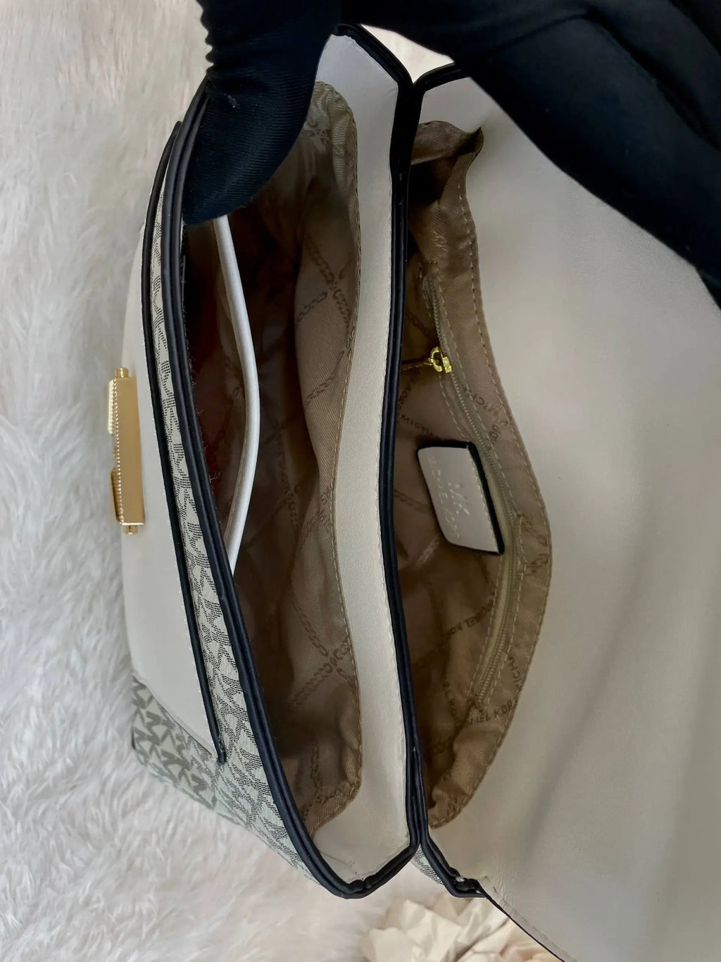 Michael Kors (MK) cece small logo shoulder bag