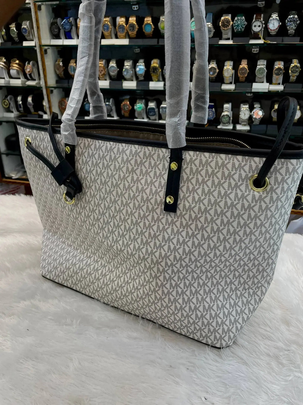 Michael Kors tote bag with pouch for girls