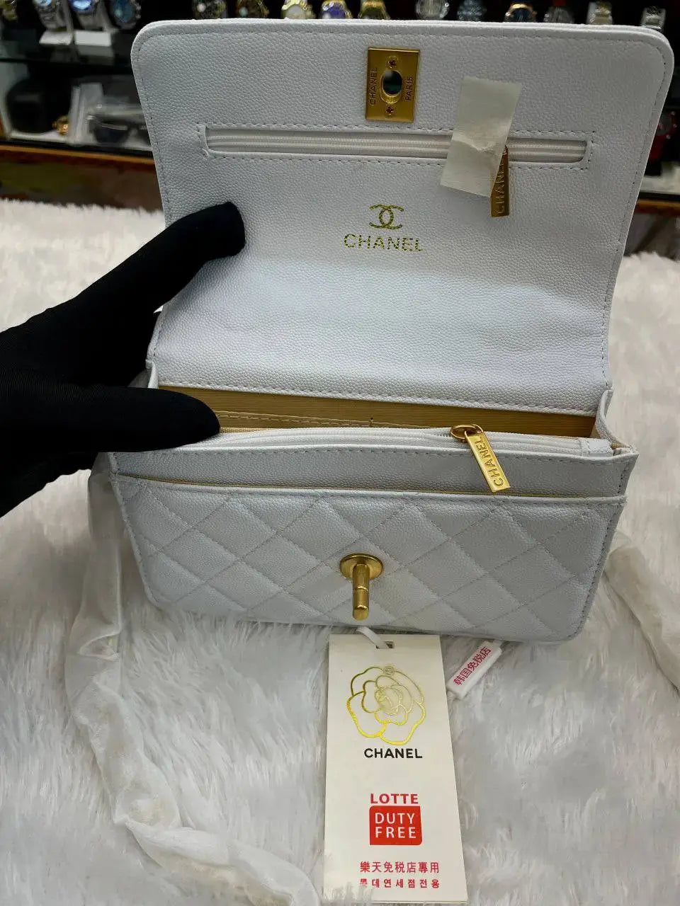 Chanel sling bag on chain master piece