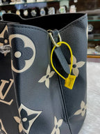 Louis Vuitton lv premium sling bag