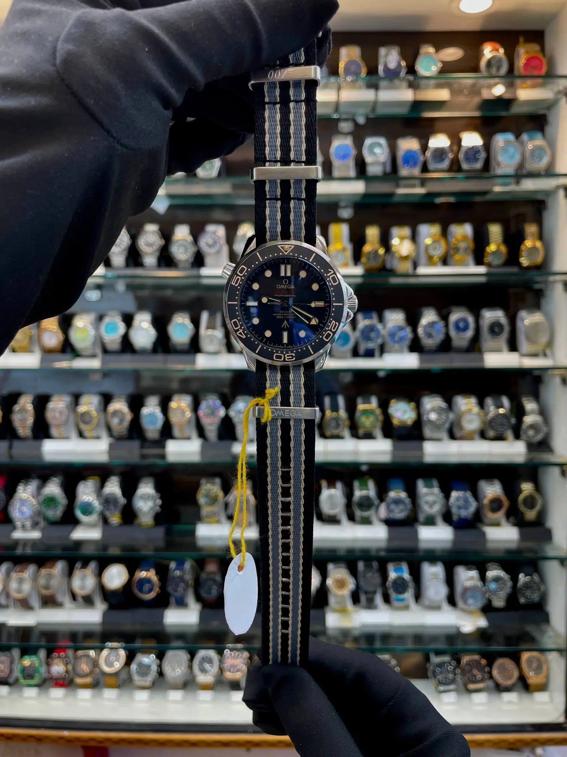 Omega seamaster jamesbond in master piece dual strap
