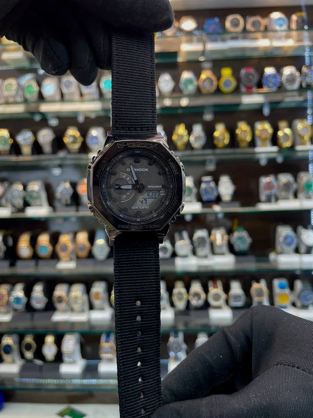 Gshock gm-2100c-5a now in cloth strap chrono working for mens