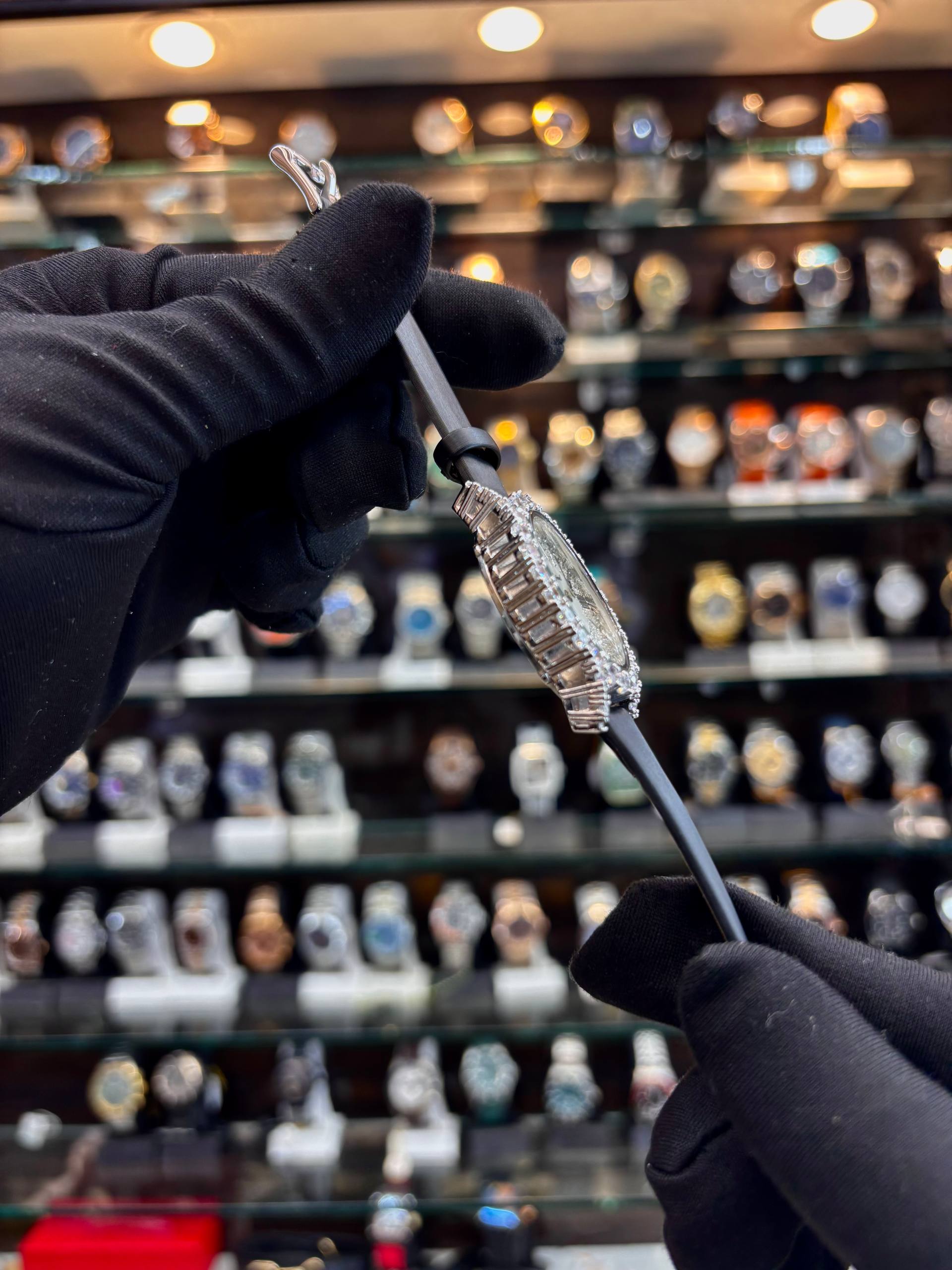 Chopard Diamond Hour watch case and bracelet detail