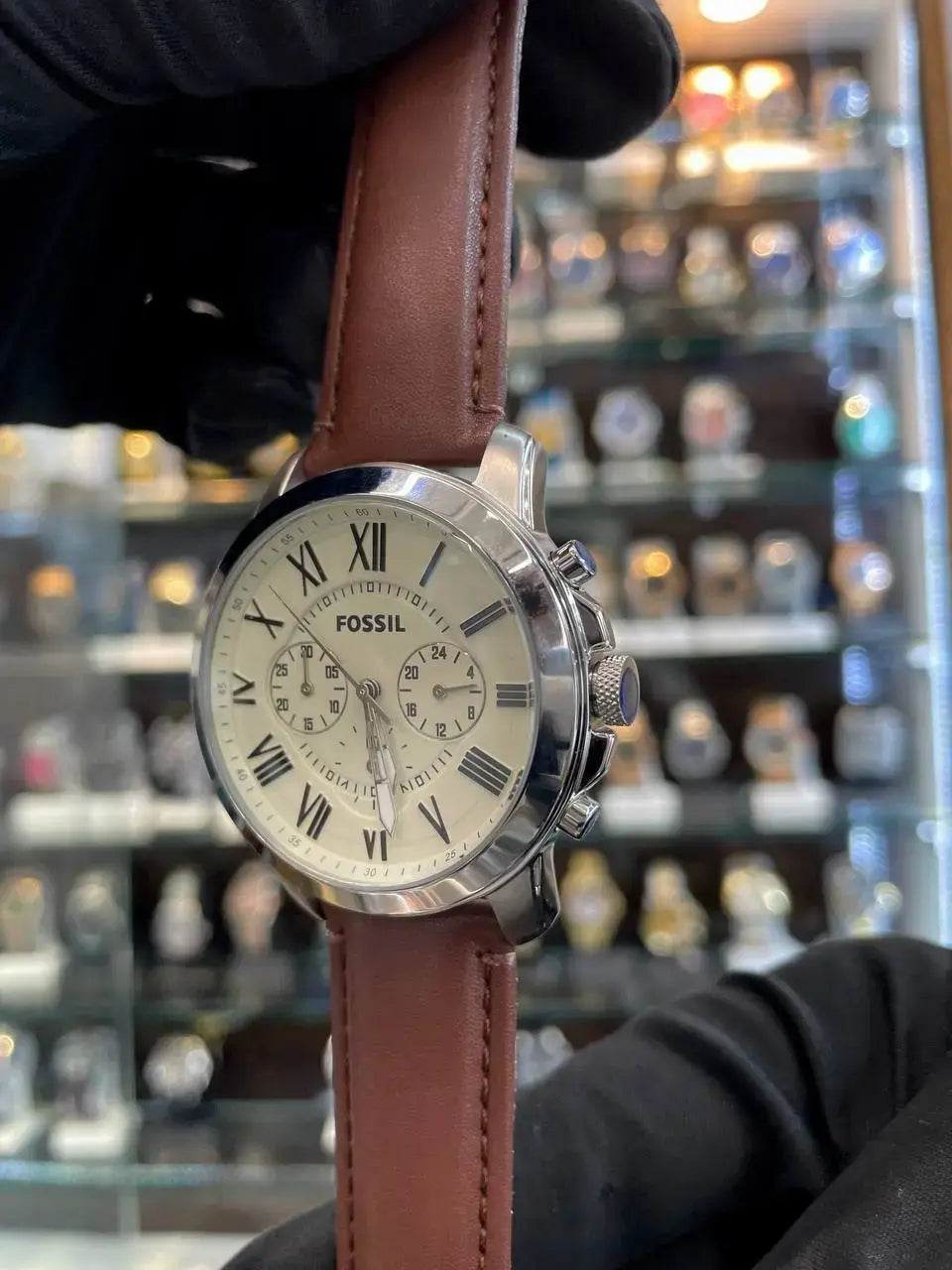 Fossil white chrono dial leather master piece