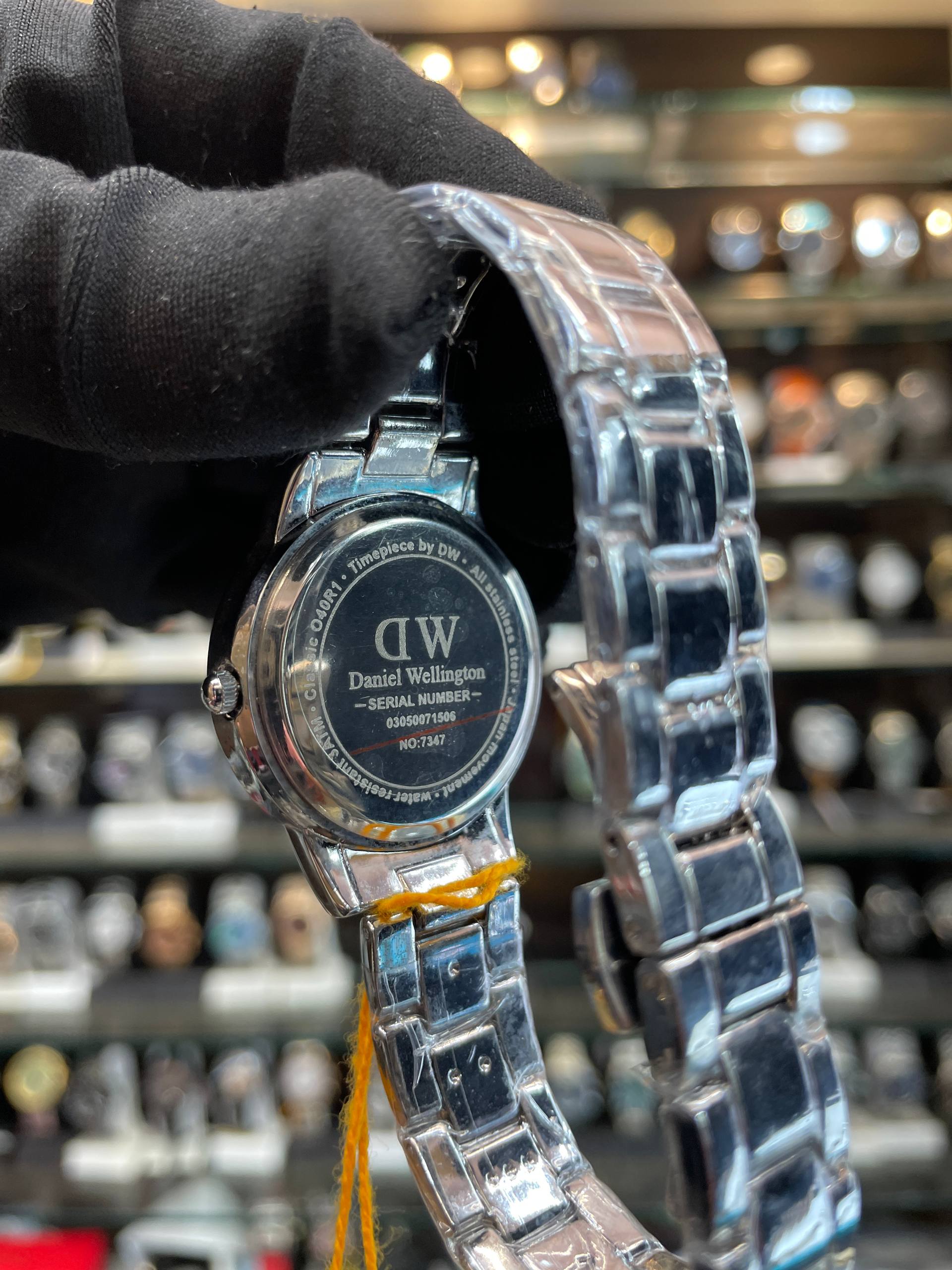 Daniel Wellington mini blue dial watch back