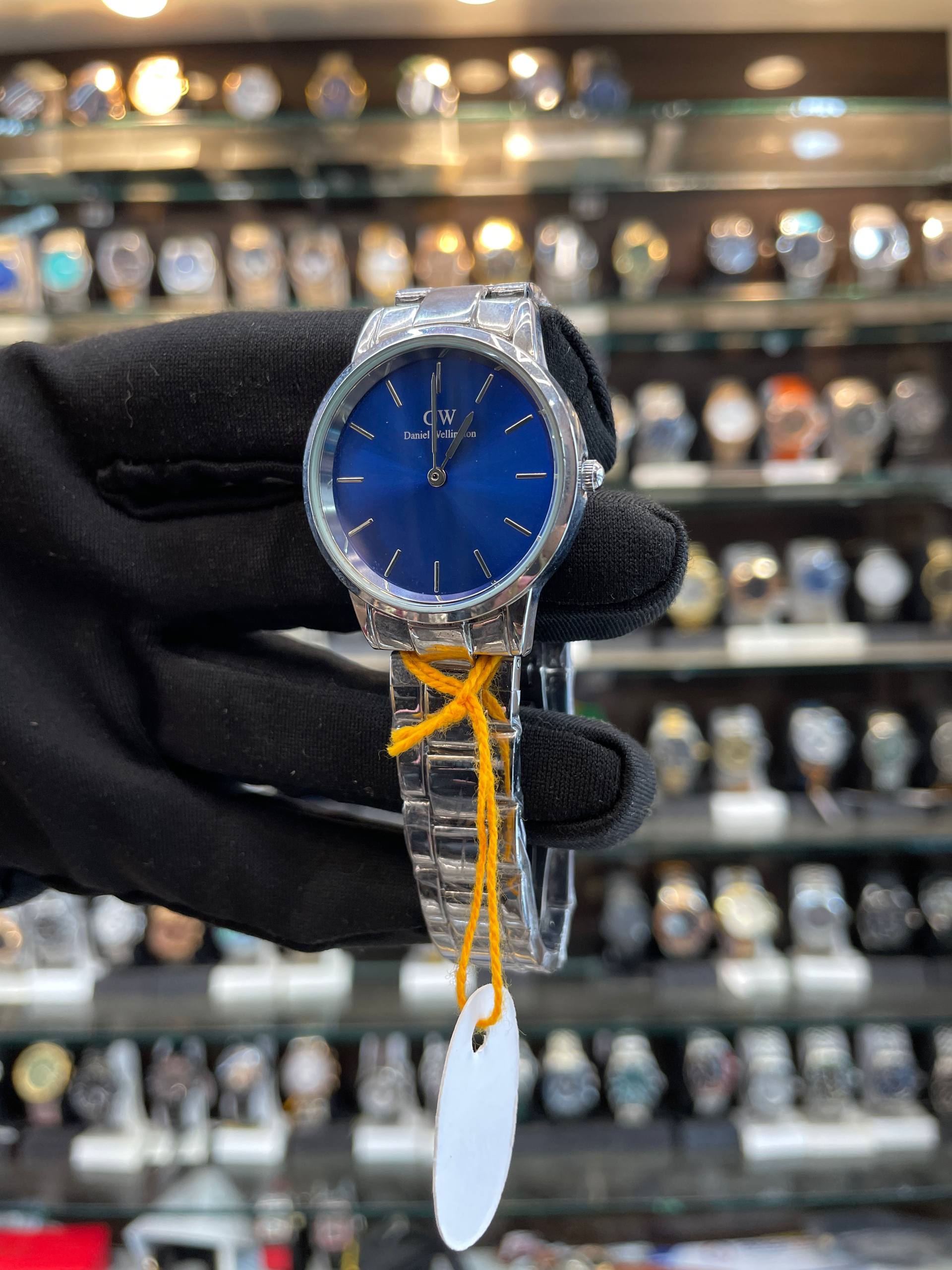 Daniel Wellington blue mini dial girls watch side view