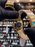 Daniel Wellington gold chain couple watches bsck view