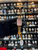 Daniel Wellington rose gold watch front view